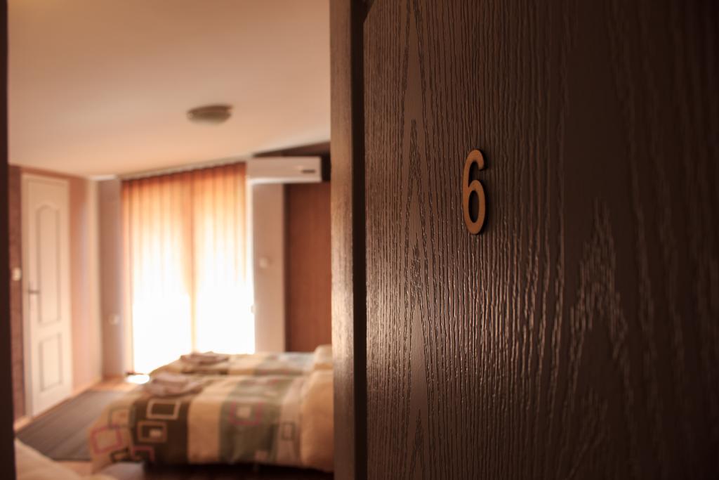 Villa Gala Скопье Экстерьер фото